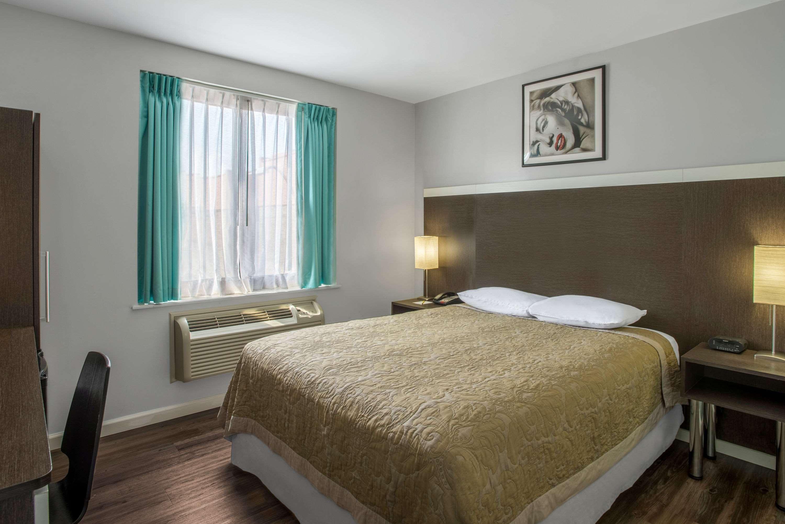 Super 8 By Wyndham Brooklyn / Park Slope Hotel نيو يورك المظهر الخارجي الصورة