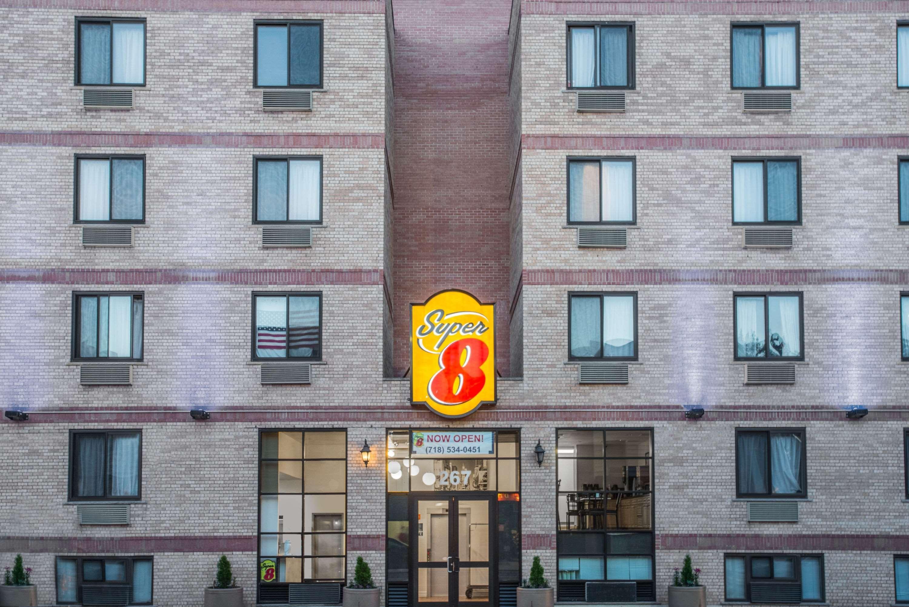 Super 8 By Wyndham Brooklyn / Park Slope Hotel نيو يورك المظهر الخارجي الصورة
