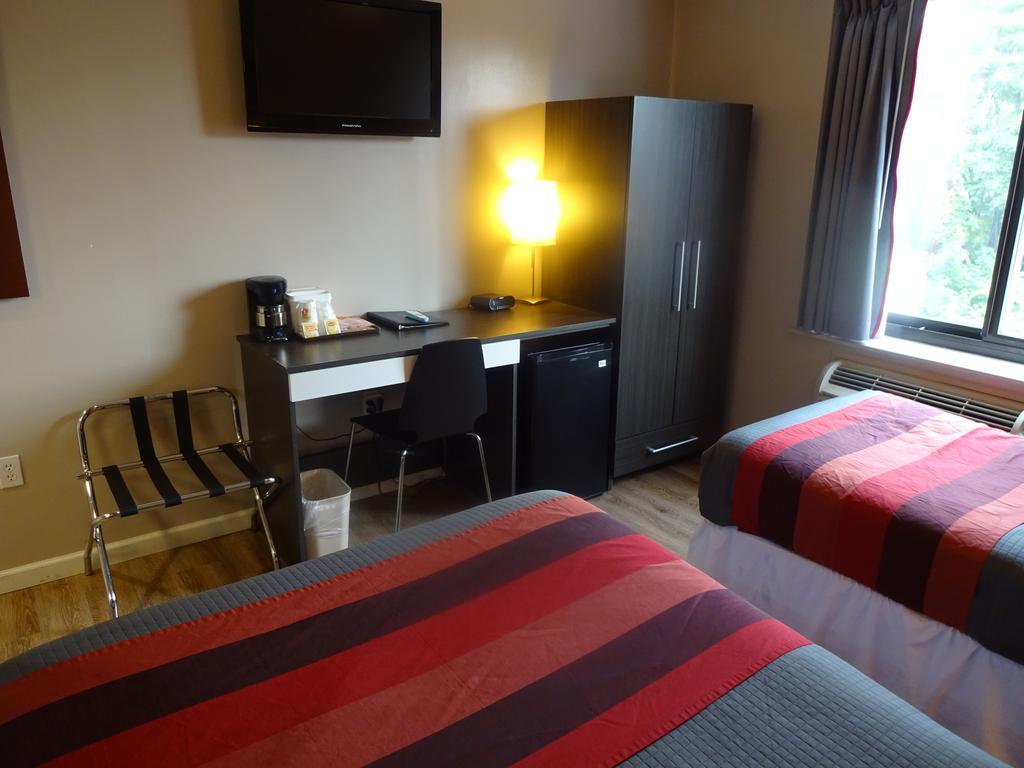 Super 8 By Wyndham Brooklyn / Park Slope Hotel نيو يورك المظهر الخارجي الصورة