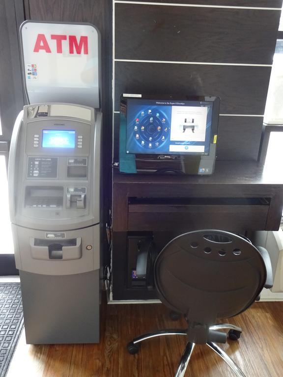 Super 8 By Wyndham Brooklyn / Park Slope Hotel نيو يورك المظهر الخارجي الصورة