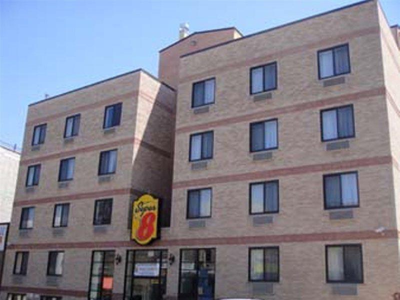 Super 8 By Wyndham Brooklyn / Park Slope Hotel نيو يورك المظهر الخارجي الصورة