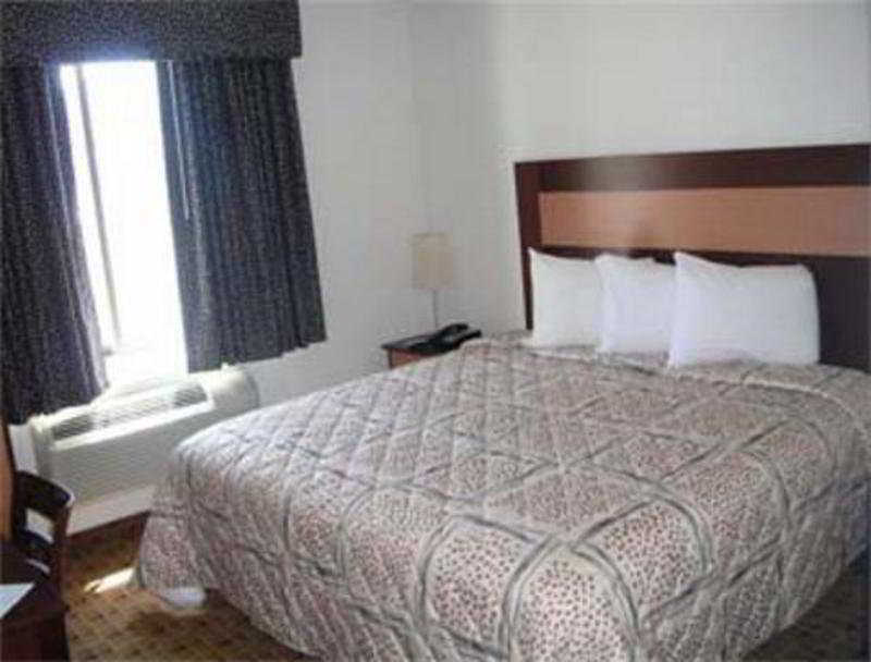 Super 8 By Wyndham Brooklyn / Park Slope Hotel نيو يورك المظهر الخارجي الصورة